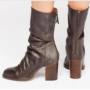 Free People Elle Distressed Dark Brown Leather Block Heel Slouchy Boots Size 8